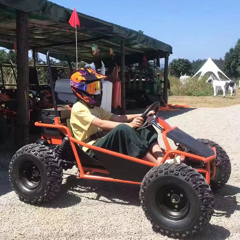 Verhuur van golfwagens met een borstelloze motor van 1000 W en EEG-certificering